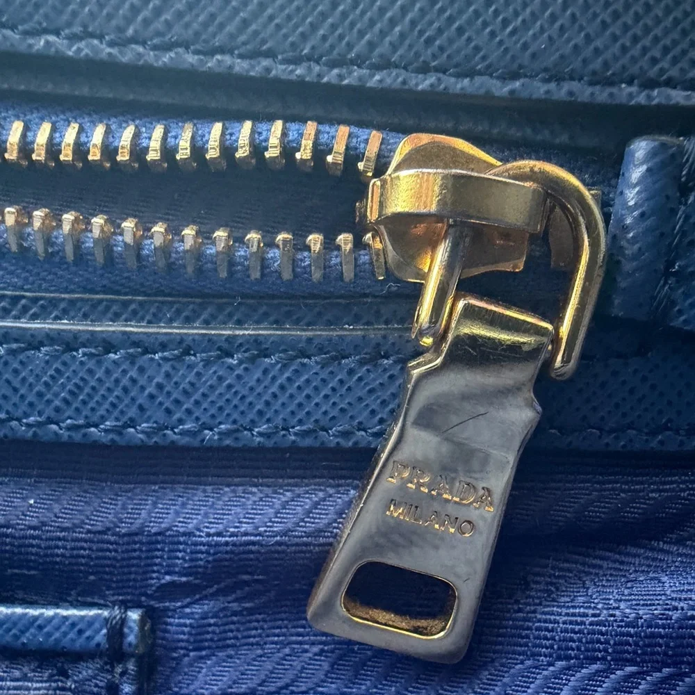 Authentic Prada Galleria Saffiano Lux Tote Bag – Blue/Navy - Picture 7 of 16